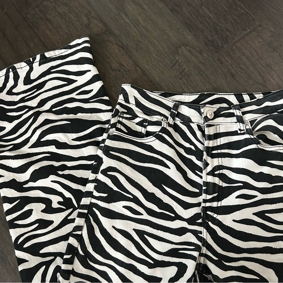 VINTAGE Divided Zebra Print Flared Pants | Size 4 | Y2K Festival Statement Style - Picture 4 of 8